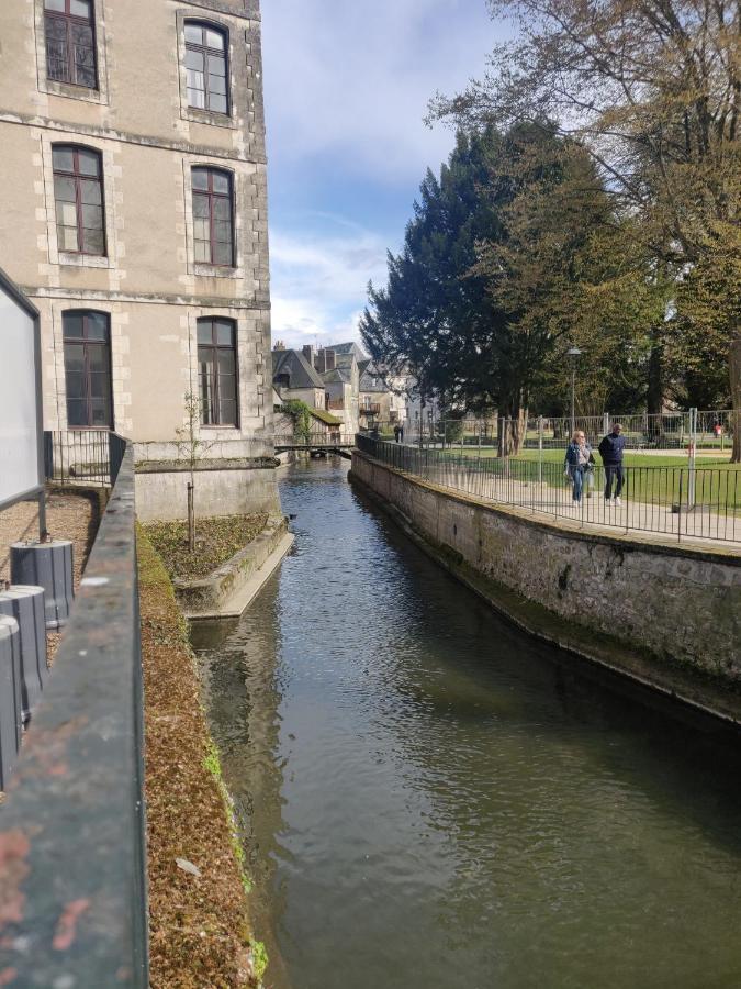 La Tranquillite Proche Des Chateaux De La Loire. Vendome Exterior photo